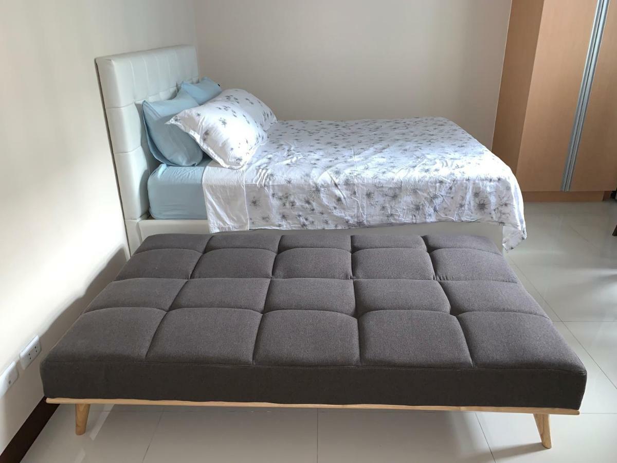 101 Newport Chillax C2 Airport Pasay Apartment