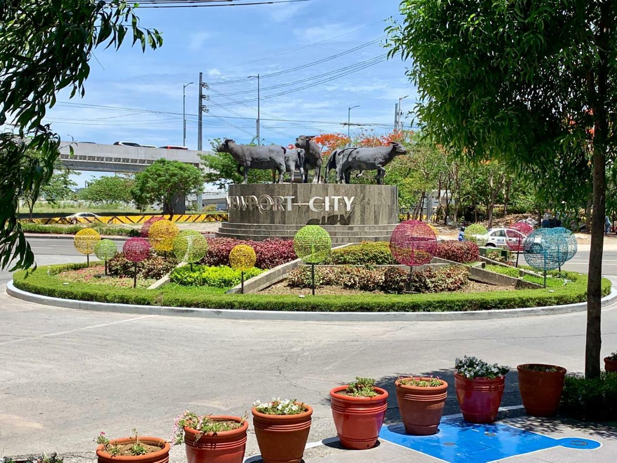 101 Newport Chillax C2 Airport Pasay Apartment